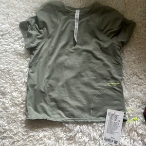 LuLu Lemon size 2 new with tags